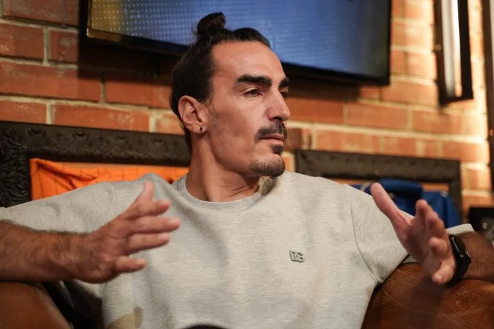 Ο Λάζαρος Χριστοδουλόπουλος στην GAME NIGHT: “Με τα δύο χαφ εγκληματήσαμε κατά του ποδόσφαιρου”