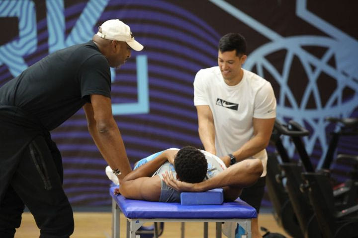 EuroBasket 2025: Το μασάζ στον Γιάννη Αντετοκούνμπο, μετά την 37άρα κόντρα στο Ισραήλ