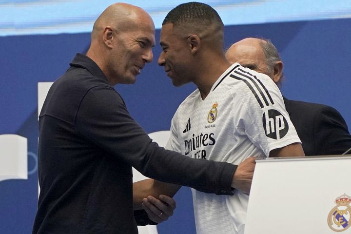 Εμπαπέ για Ζιντάν: “Ουδείς πρόκειται να του πει όχι, για να αναλάβει την εθνική Γαλλίας”