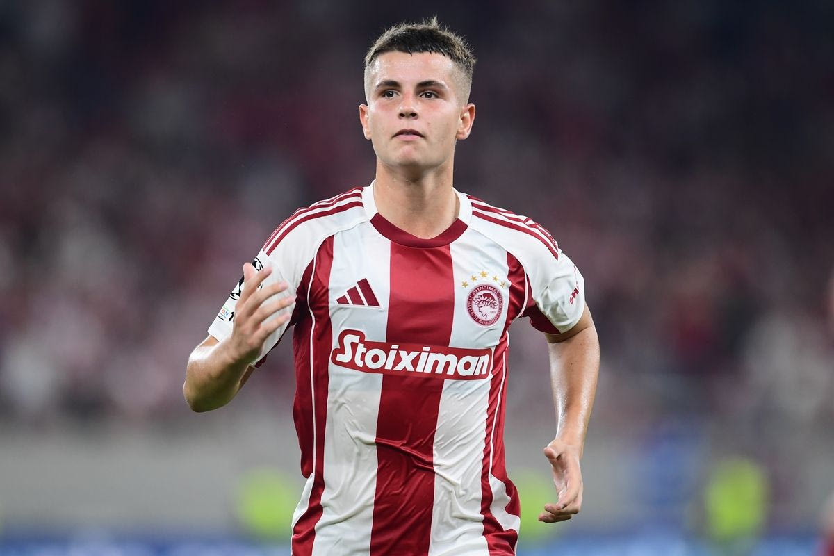 Daily Mail: «Παρακολουθεί στενά τον Μουζακίτη η Μάντσεστερ Γιουνάιτεντ, έντονο ενδιαφέρον και από άλλες ομάδες»