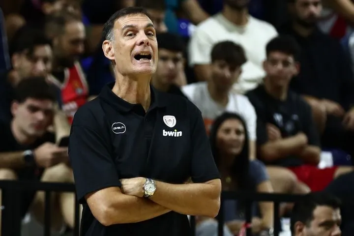 Μπαρτζώκας: “Είμαι ενθουσιασμένος με το ρόστερ του Ολυμπιακού, ευχαριστώ τους προέδρους που έβαλαν βαθιά το χέρι στην τσέπη”