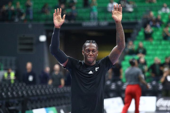 To VIDEO από τη θερμή υποδοχή του Κέντρικ Ναν στην πρεμιέρα της EuroLeague από τους οπαδούς του Παναθηναϊκού