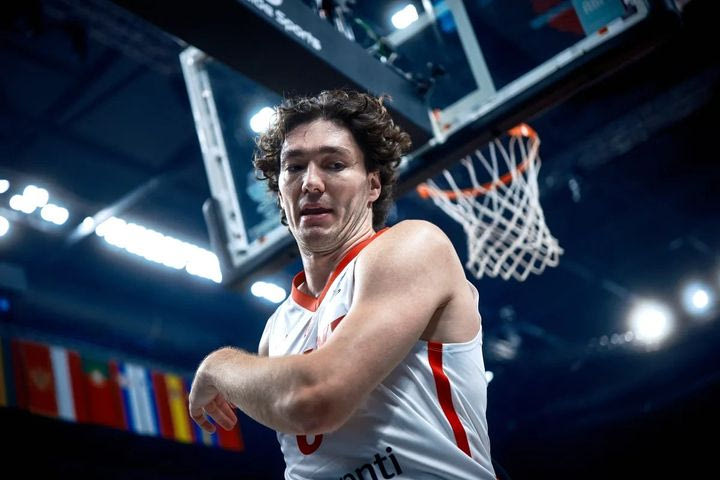 EuroBasket 2025: Άχαστος Όσμαν σε 8’49” στο πρώτο μέρος του αγώνα Τουρκία – Σουηδία