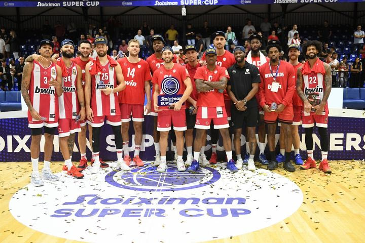 Ο Ολυμπιακός απάντησε στα συγχαρητήρια του Παναθηναϊκού: “Ευχαριστούμε πολύ, κρίμα που δεν ήσασταν εδώ να το γιορτάσετε μαζί μας”