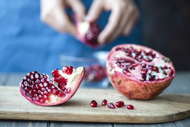 Ρόδι: Το κόκκινο superfood που μπορεί να αλλάξει το σώμα και τη διάθεσή σου