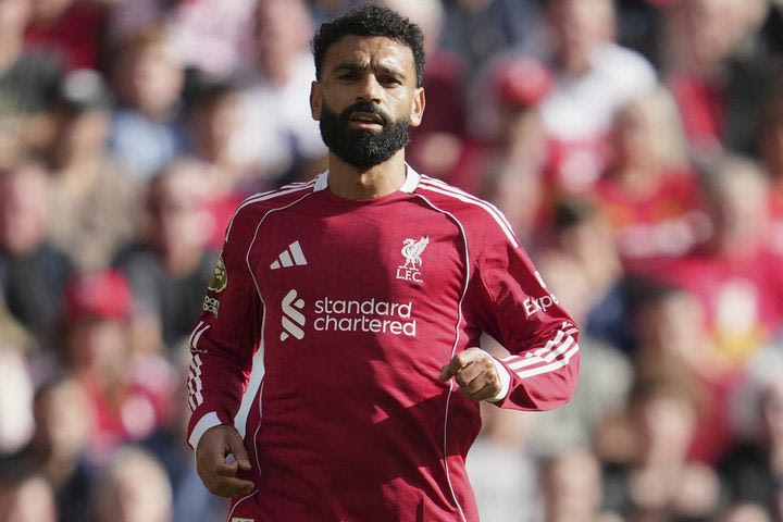 Ξέσπασμα Σαλάχ: “Γίνεται να γιορτάζουμε τις σπουδαίες μεταγραφές χωρίς να δείχνουμε ασέβεια στους πρωταθλητές;”