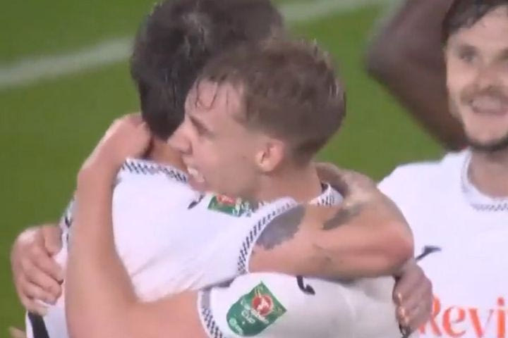 Σουόνσι – Νότιγχαμ 3-2: Σοκαριστικός αποκλεισμός για την ομάδα του Ποστέκογλου στον 3ο γύρο του League Cup