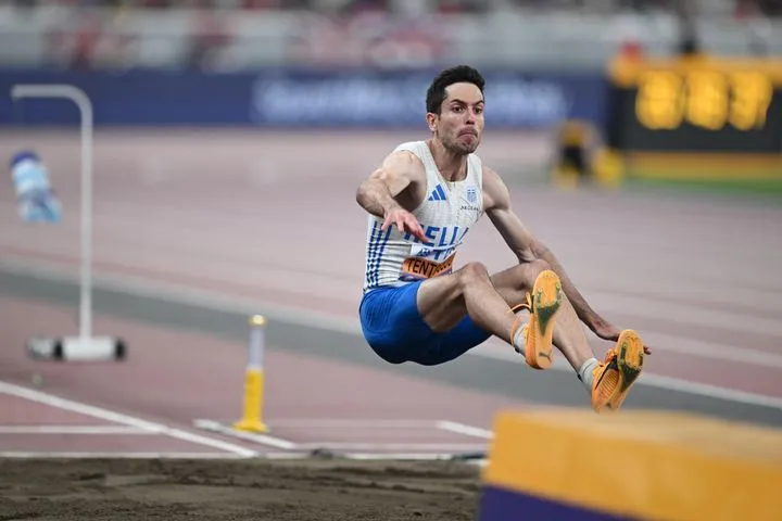 Το πρώτο άλμα του Τεντόγλου στα 7,83 στον τελικό του Παγκοσμίου Πρωταθλήματος Στίβου