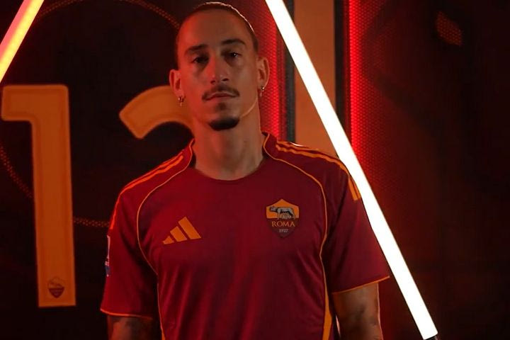 Ρόμα: Ο Τσιμίκας στην ευρωπαϊκή λίστα για την League Phase του Europa League