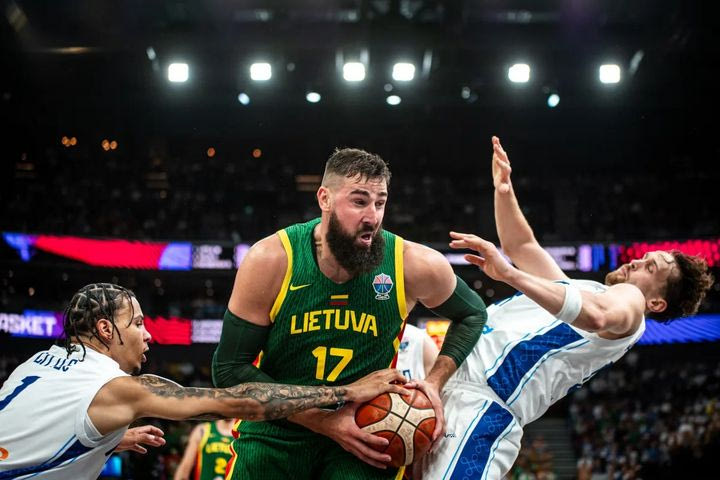 Το EuroBasket 2025 τώρα ξεκινάει: Οι μάχες της πρώτης ημέρας στη φάση των 16