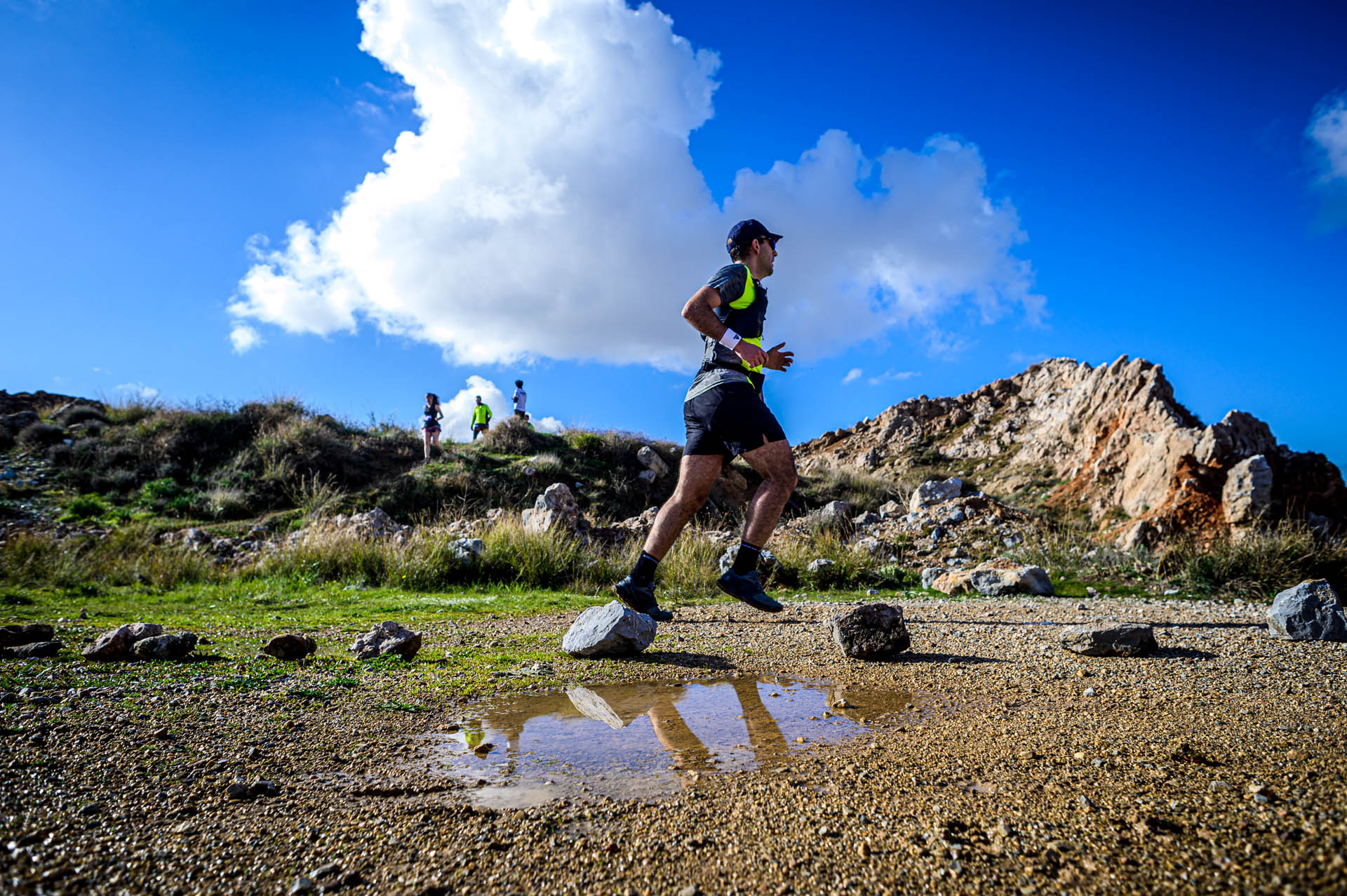 Άνοιξαν οι εγγραφές για το 11th Veikou Trail                                          Άνοιξαν οι εγγραφές για το 11th Veikou Trail