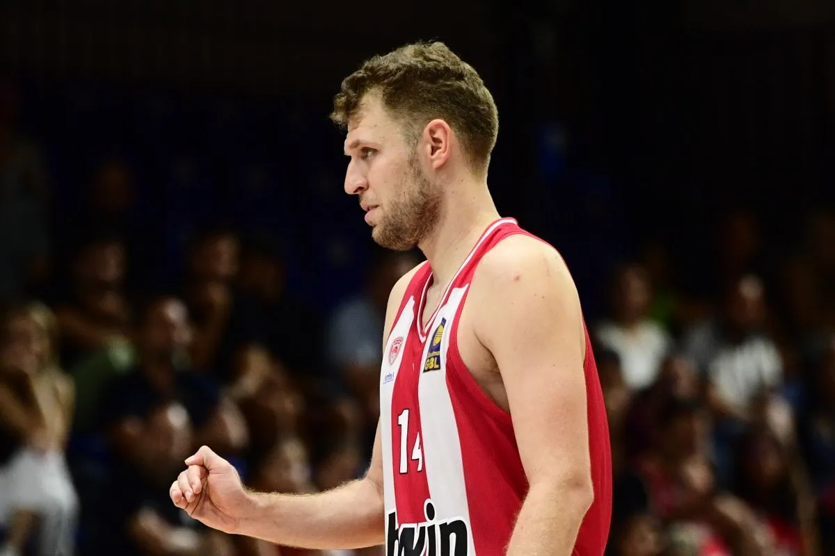 Σάσα Βεζένκοβ