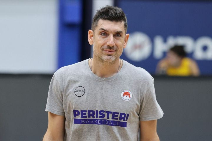 Ο Βασίλης Ξανθόπουλος στο SPORT24: “Όταν είσαι προπονητής πρέπει να ασχοληθείς με 10.000 πράγματα, τώρα ίσως βάζω απλά μία φωνή παραπάνω”