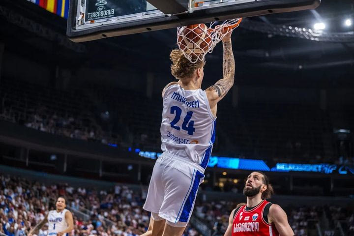 “Αυτό το παιδί μόλις τελείωσε το Λύκειο”: Άφωνη η FIBA με νέο εντυπωσιακό κάρφωμα του Μούρινεν