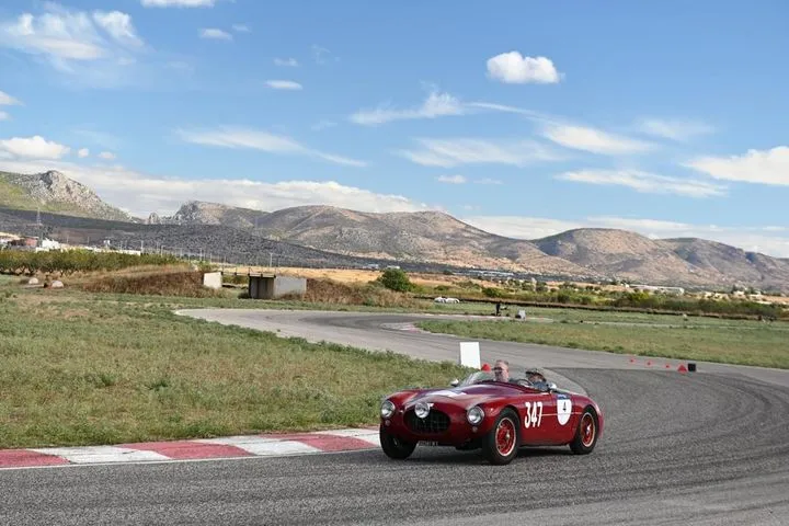 Από την Ακρόπολη στο Ναύπλιο: Μια μαγευτική ημέρα για το 1000 Miglia Experience Greece 2025