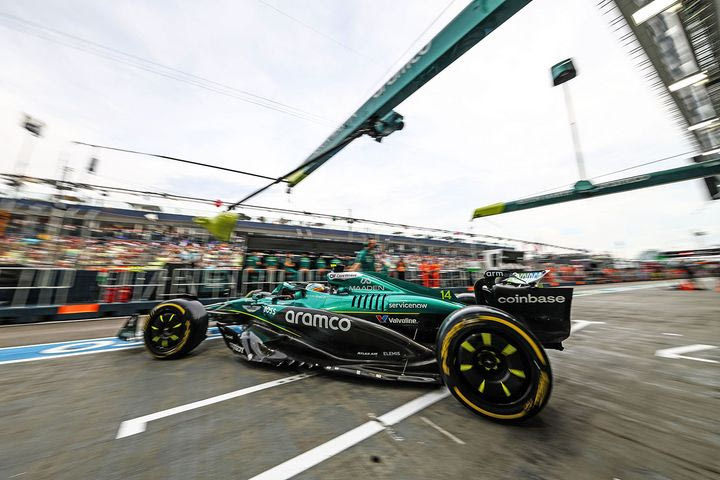 Έκπληξη στο FP1 της Σιγκαπούρης, στην κορυφή ο Αλόνσο μπροστά από τον Λεκλέρ