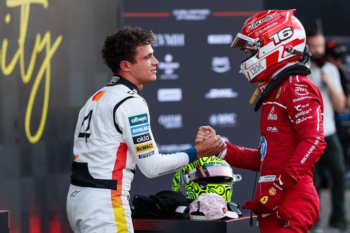 O Νόρις -με έναν εκθαμβωτικό γύρο- κέρδισε τις δύο Ferrari για την πολ ποζίσιον στο Μεξικό