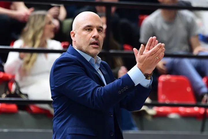 Ηρακλής: Κοιτάζει ως πρώτη επιλογή προπονητές από την αγορά του εξωτερικού, προτάθηκαν και εξετάζονται και οι Σεγούρα, Λυκογιάννης