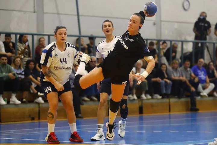 A1 χάντμπολ γυναικών: Ο ΠΑΟΚ έσπασε την έδρα της Νέας Ιωνίας στην πρεμιέρα του πρωταθλήματος, εύκολη επικράτηση του Αθηναϊκού κόντρα στον Πανελλήνιο