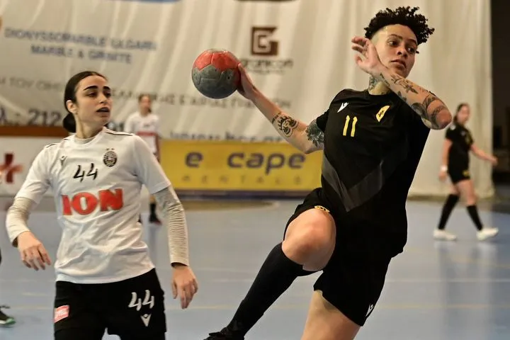 Α1 χάντμπολ γυναικών: Η ΑΕΚ έδειξε με το καλημέρα την αλλαγή επιπέδου, νίκες για Πανόραμα και Καματερό