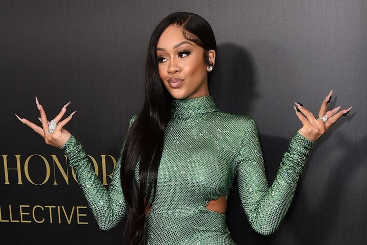 Η απάντηση της Saweetie μετά το σκάνδαλο με τον Σάντσο: “Οι κατηγορίες εναντίον μου είναι ψευδείς και συκοφαντικές”