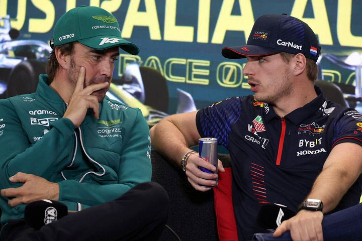 H Aston Martin αφήνει την πόρτα ανοιχτή και για τον Φερστάπεν και για τον Αλόνσο για το 2027