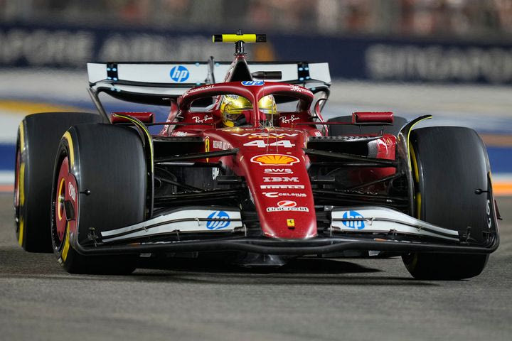 Ποινή στον Χάμιλτον -Έχασε την 7η θέση του GP Σιγκαπούρης ο Βρετανός