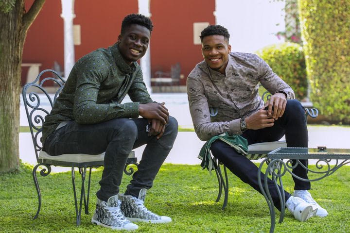 Μπακς: Ο Άλεξ Αντετοκούνμπο επέστρεψε στο Μιλγουόκι