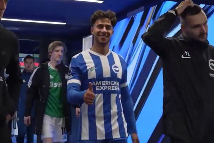 Κωστούλας: Το VIDEO από το ντεμπούτο του με την Μπράιτον και η ειδική μνεία από τον Χιουρτσέλερ