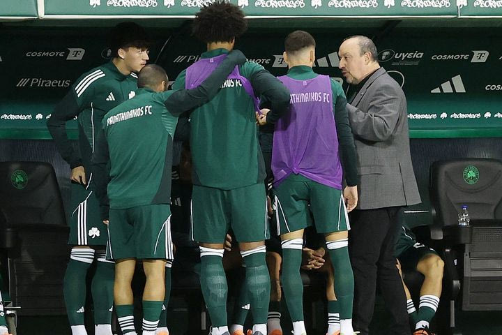Παναθηναϊκός – Αστέρας AKTOR: Ο Μπενίτεθ έδωσε οδηγίες στους παίκτες του σαν προπονητής μπάσκετ