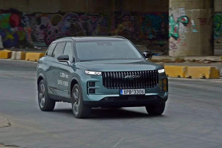Δοκιμή του Jaecoo 7 Plug-in Hybrid, του SUV που αποτελεί το νέο πρόσωπο της κομψότητας, στην εποχή του εξηλεκτρισμού