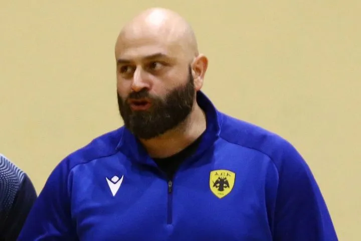 ΑΕΚ, βόλεϊ γυναικών: Τέλος ο Ντεχριόγλου από την Ένωση, ο Ταμπουρατζής στον πάγκο κόντρα στη Μιτρόβιτσα