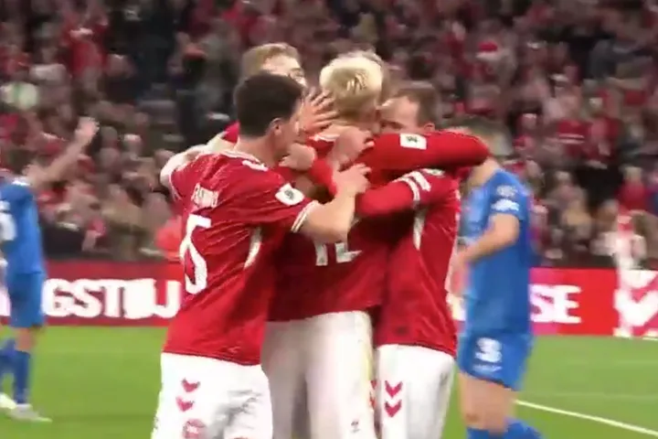 Νέο λάθος στην άμυνα της Ελλάδας και ο Ντάμσγκαρντ έγραψε το 3-0 για τη Δανία