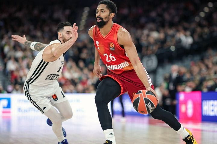 Το πρώτο καλάθι του Σπένσερ Ντίνγουιντι στη EuroLeague