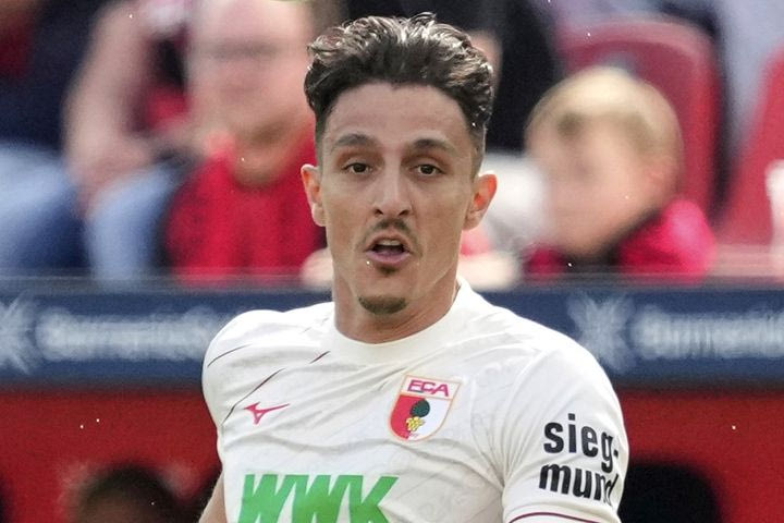 Άουγκσμπουργκ – Βόλφσμπουργκ 3-1: Η ομάδα του Γιαννούλη λύγισε κατά κράτος τους Λύκους του Κουλιεράκη