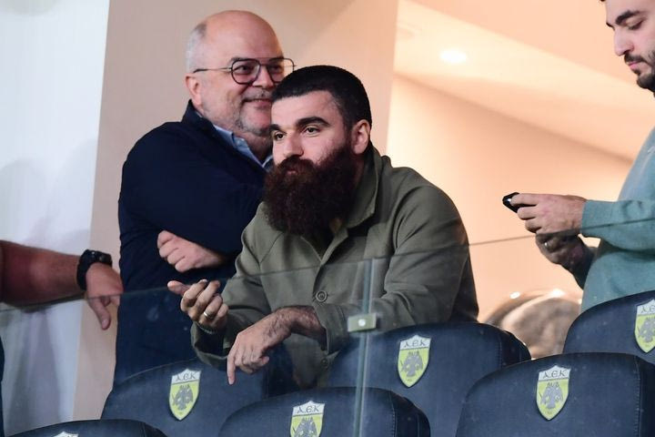 ΠΑΟΚ για ρεπορτάζ ΕΡΤ: “Παραμύθι η ένταση μεταξύ Γιώργου Σαββίδη και οπαδών της ΑΕΚ”