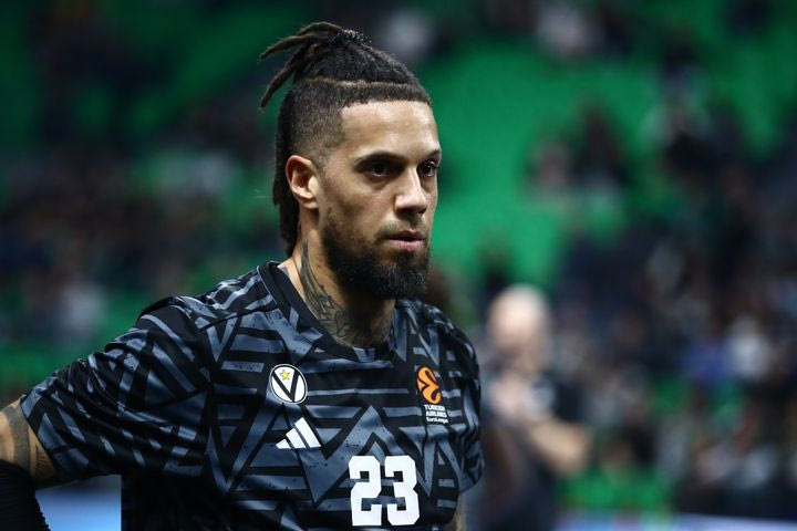 Ντάνιελ Χάκετ