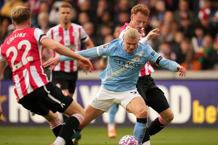 Μπρέντφορντ – Μάντσεστερ Σίτι 0-1: “Χτύπησε” με το καλημέρα ο Χάλαντ και καθάρισε για τους Πολίτες