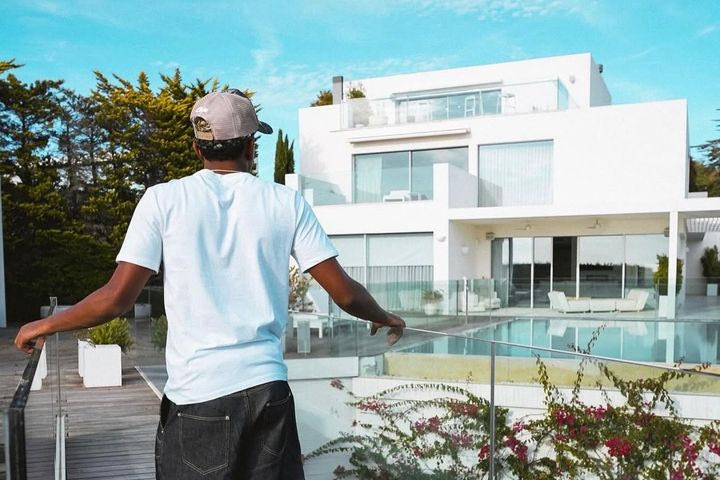 Ο Λαμίν Γιαμάλ επιβεβαίωσε τη μεγάλη αγορά: Η πρώην έπαυλη του Πικέ και της Σακίρα ανήκει πλέον σε εκείνον