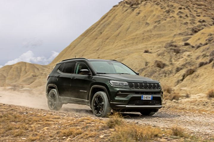 Jeep: Όφελος 10.000 ευρώ για την αγορά του σκληροτράχηλου SUV Compass με 240 ίππους και τετρακίνηση