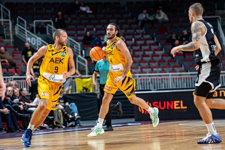 Τα πρώτα δείγματα της ΑΕΚ, η άμυνα - οδηγός στη Ρίγα και η ενθαρρυντική αντίδραση μετά το Super Cup