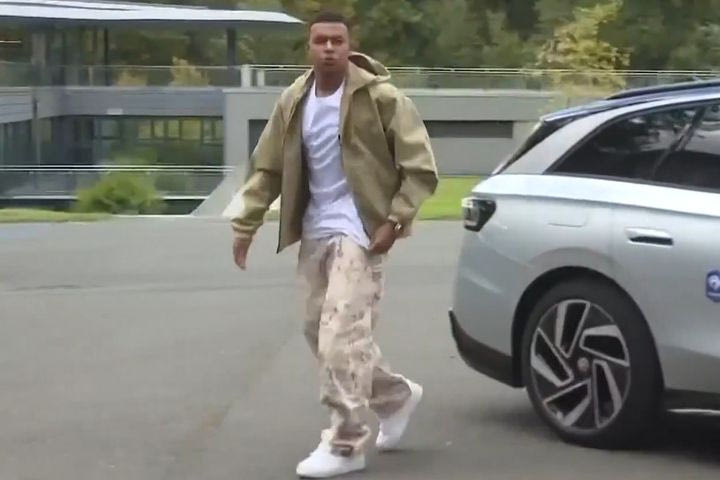 Εθνική Γαλλίας: Οι Εμπαπέ, Καμαβινγκά και Σαλιμπά μετέτρεψαν σε… πασαρέλα το Κλερφοντέν