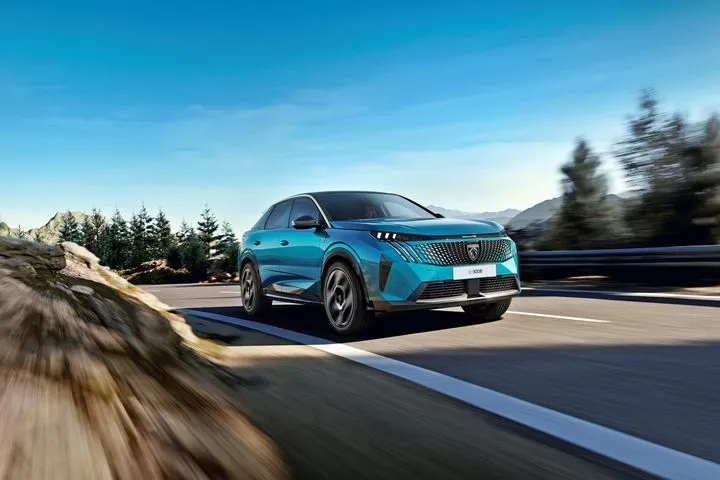 Το πλέον δυναμικό SUV της Peugeot με 325 ίππους και τετρακίνηση είναι διαθέσιμο για παραγγελία