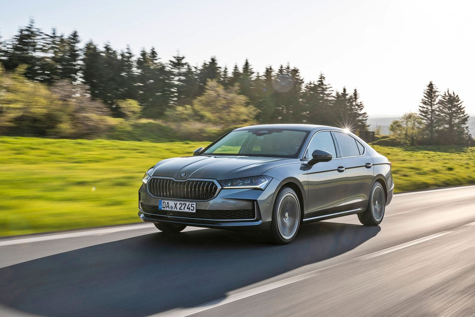 Το Skoda Superb καταρρίπτει παγκόσμιο ρεκόρ: Έκανε 2.831 χλμ. με ένα ρεζερβουάρ