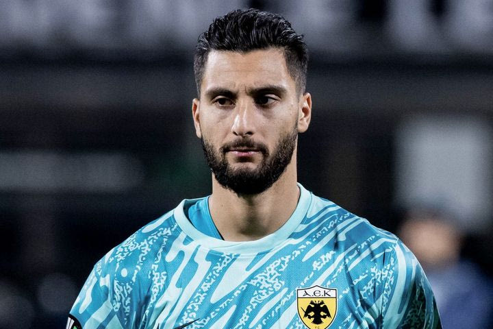 ΑΕΚ: H UEFA θυμήθηκε τη σπουδαία απόκρουση του Στρακόσα και τα απίστευτα αντανακλαστικά του κόντρα στην Τσέλιε