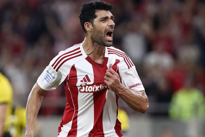 Τα "κανόνια" του Ολυμπιακού έκαναν τη διαφορά: Ελ Κααμπί και Ταρέμι καθάρισαν την ΑΕΚ, πρώτη νίκη σε ντέρμπι οι ερυθρόλευκοι