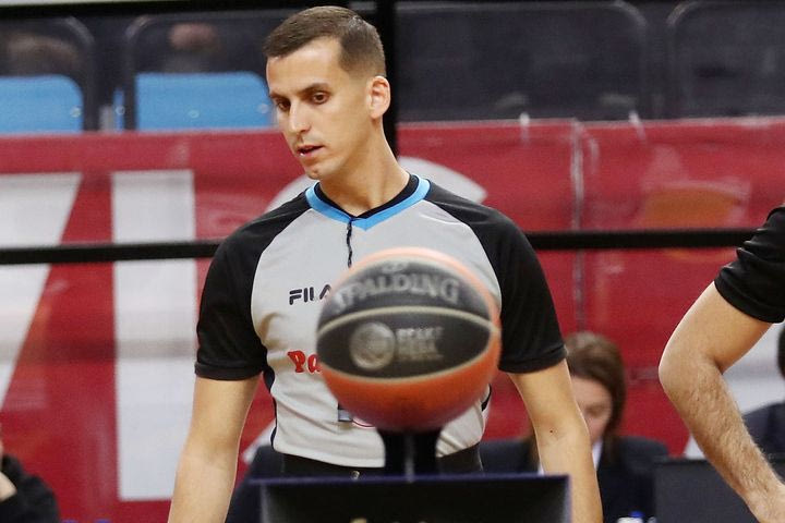 Ολυμπιακός – Παναθηναϊκός AKTOR: Αυτοί είναι οι τρεις διαιτητές του ντέρμπι αιωνίων για τη 2η αγωνιστική της Stoiximan GBL