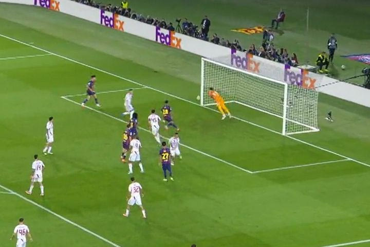 Σωτήρια επέμβαση του Τζολάκη, αποσόβησε το τρίτο γκολ της Μπαρτσελόνα