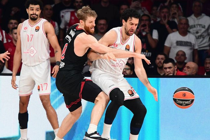 Οι δύο απίστευτες άμυνες του Γουόκαπ πάνω στον Μίτσιτς που έκριναν το ματς υπέρ του Ολυμπιακού: Δείτε το VIDEO του SPORT24