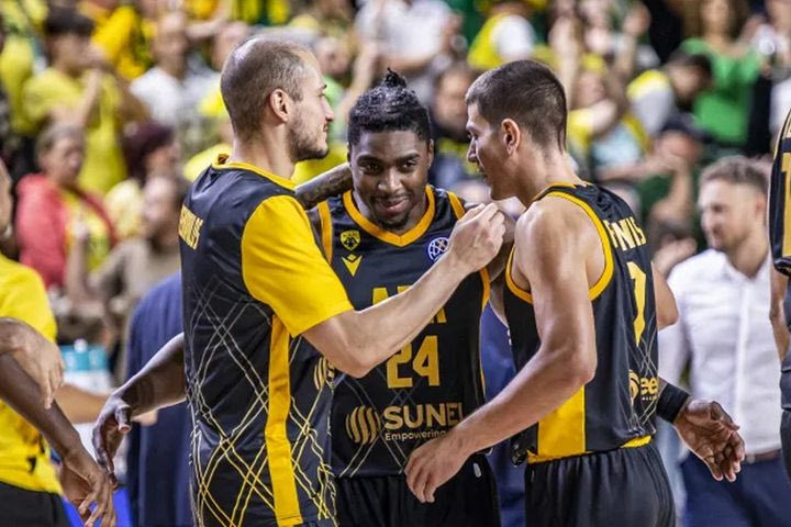 Η ΑΕΚ παίρνει τα μαθήματα και συνεχίζει αήττητη, ο Μπάρτλεϊ δεν κρύβεται όταν η μπάλα “καίει”